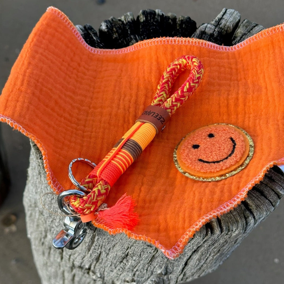 Zeeland Dog Schlüsselanhänger Happy Orange Jetzt erhältlich bei Dogsmopolitan