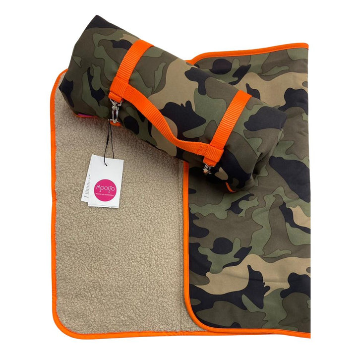 Dog’n’Roll - Camouflage & Neon Orange Jetzt erhältlich bei  Dogsmopolitan