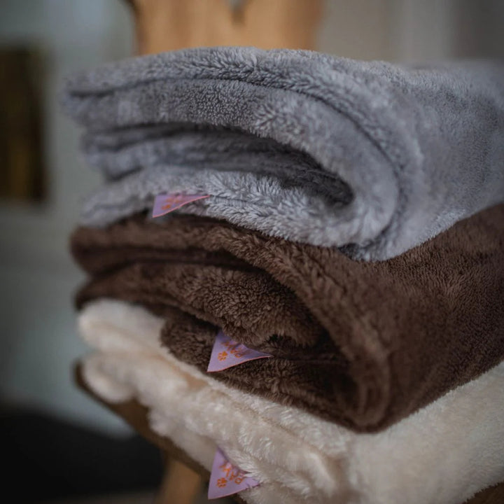 Dog blanket with anchor brown