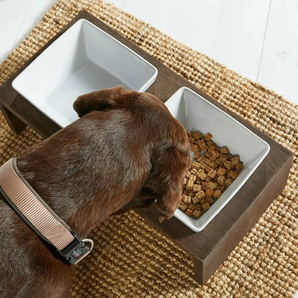 FUTTERBAR AUS HOLZ Jetzt erhältlich bei  Dogsmopolitan