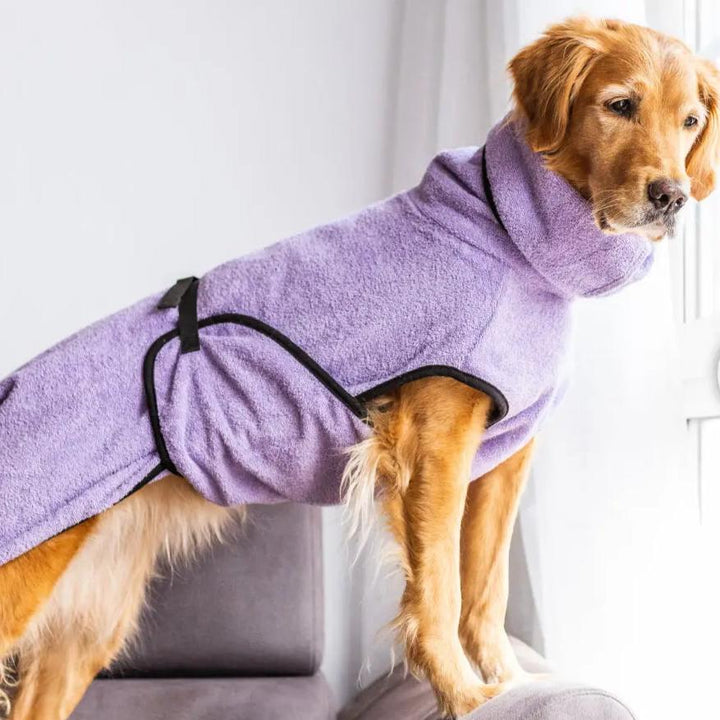 Hundebademantel Lavendel Jetzt erhältlich bei  Dogsmopolitan