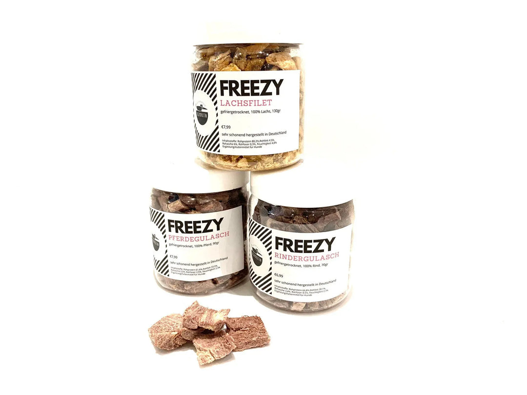 FREEZY Snacks gefriergetrocknet Pferdegulasch, 90g Jetzt erhältlich bei  Dogsmopolitan